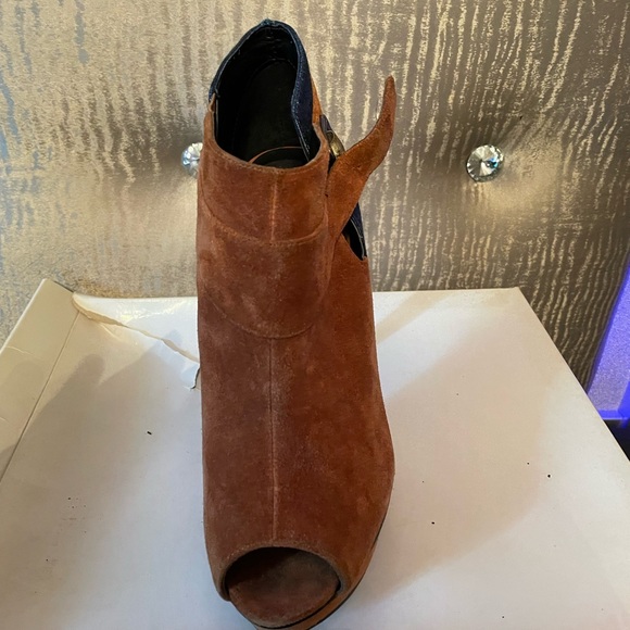 high heel peep toe booties - Picture 2 of 3